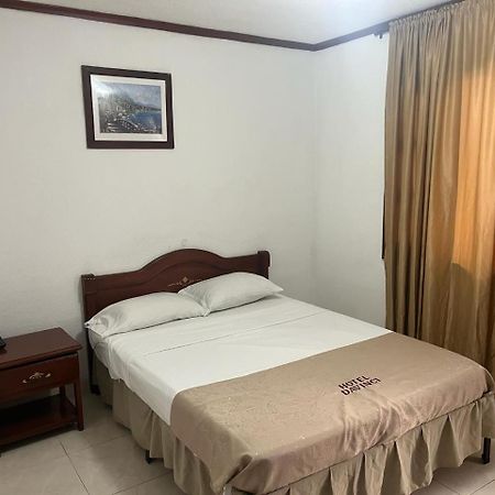 Hotel Davinci Calarcá Kültér fotó